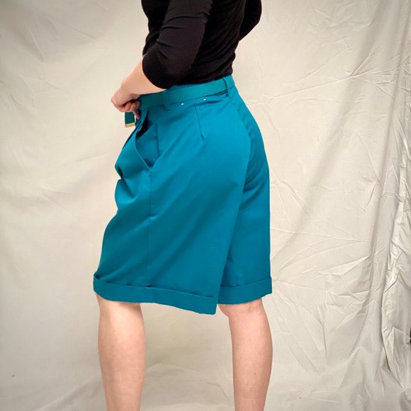 Vintage 90s Mom Style Shorts - Picture 3 of 8